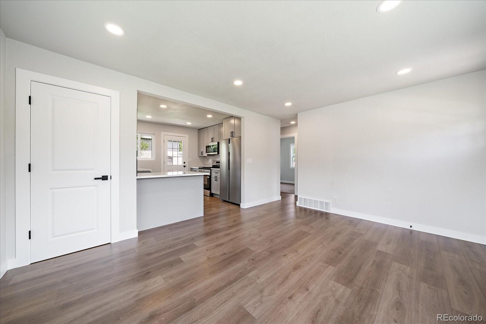3216 Elizabeth, Denver, CO, 80205 3 3216 Elizabeth