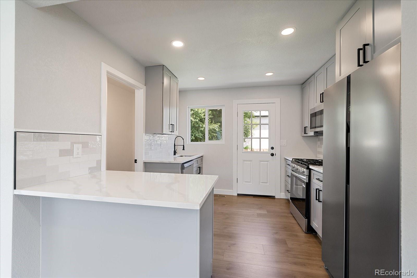3216 Elizabeth, Denver, CO, 80205 4 3216 Elizabeth