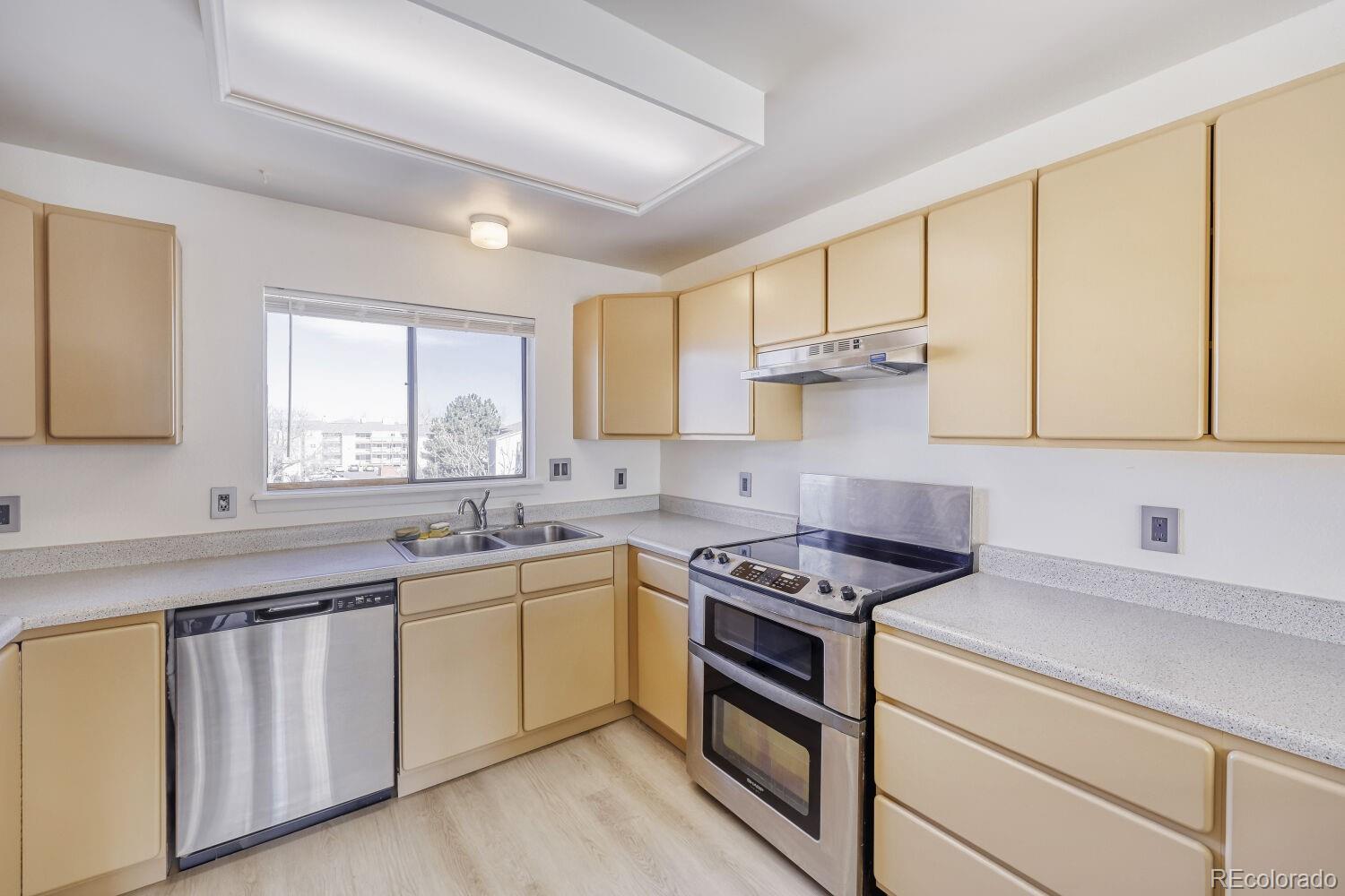 8635 Clay Street 415