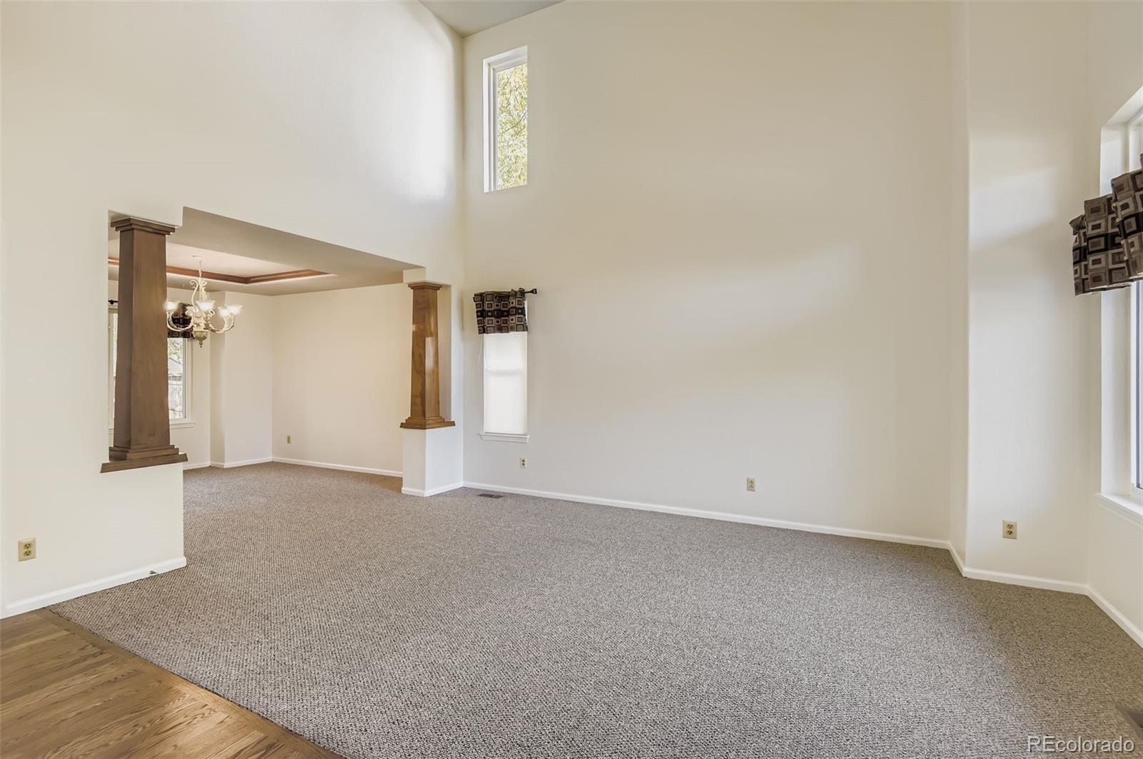 10251 Hedge Lane