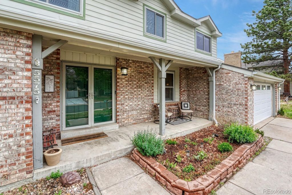 Photo of 5575 S Sedalia Street, Centennial, CO 80015 (MLS # 5989677)