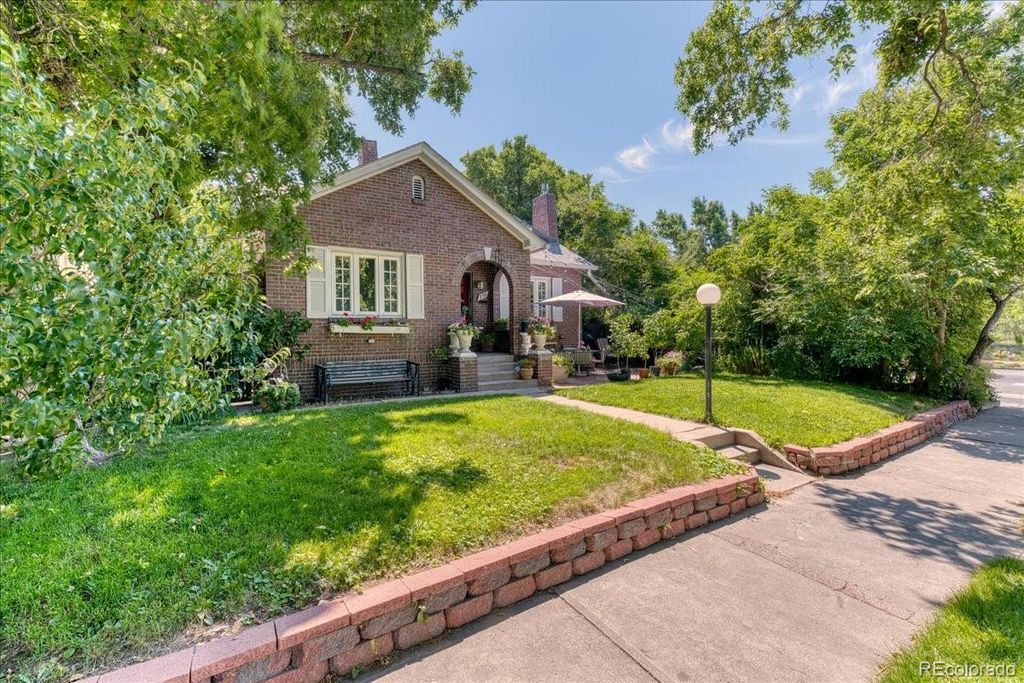 Photo of 290 S Marion St Pkwy, Denver, CO 80209 (MLS # 8116769)
