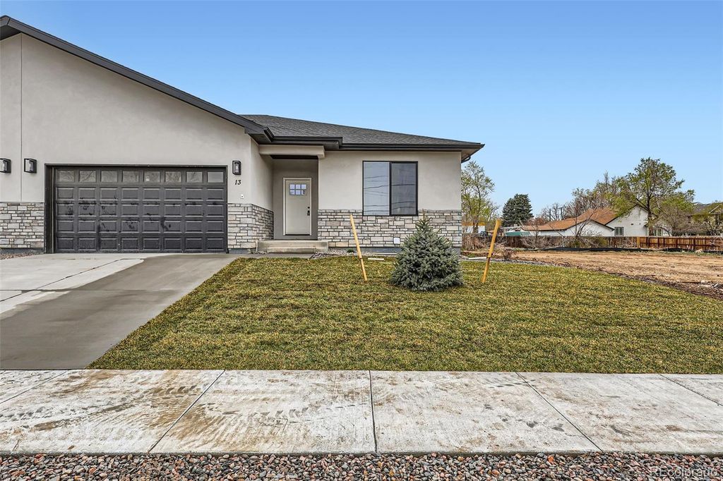 Photo of 21 S Gray Street, Lakewood, CO 80226 (MLS # 3721609)