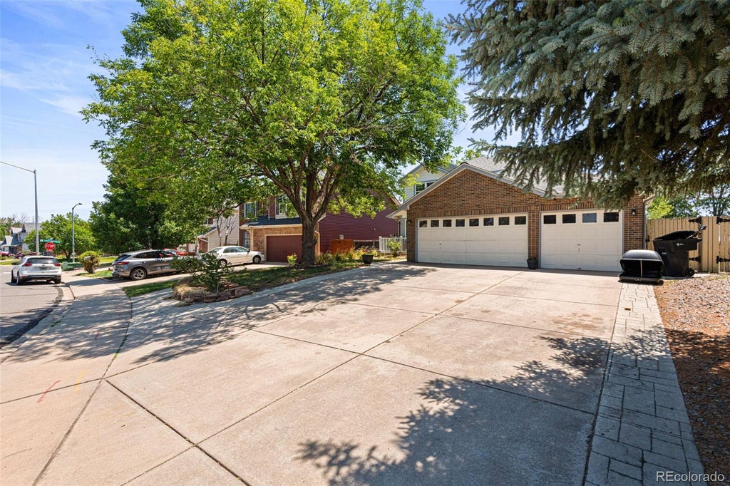 Photo of 3084 Signal Creek Boulevard, Thornton, CO 80241 (MLS # 9684373)