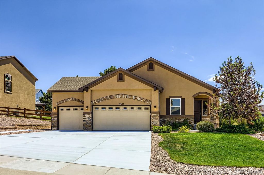 Photo of 19655 Still River Court, Monument, CO 80132 (MLS # 4811226)