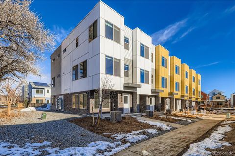 Photo of 15364 W 69th Avenue, Arvada, CO 80007 (MLS # 8329880)