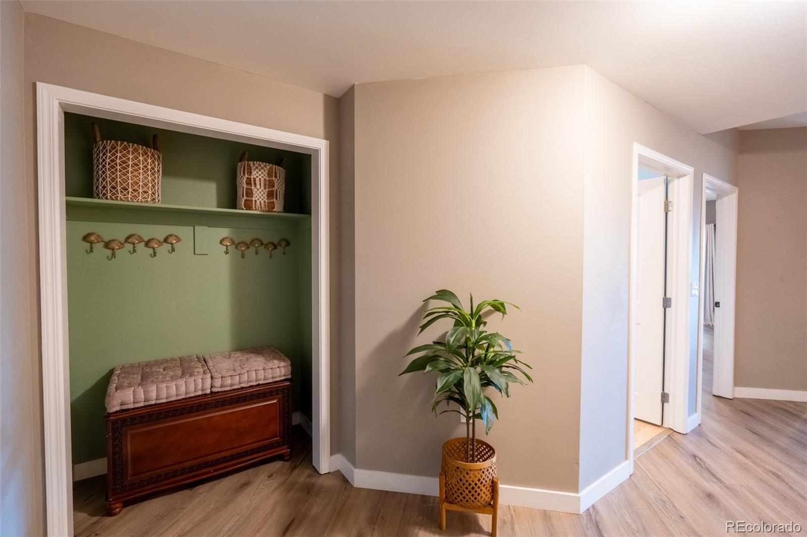 925 N Lincoln Street 6J-S