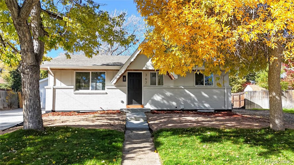Photo of 367 S Queen Circle, Lakewood, CO 80226 (MLS # 4236859)