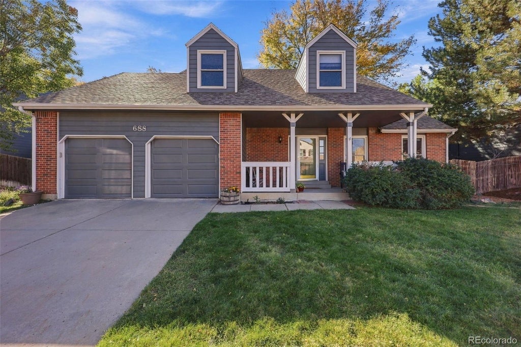 Photo of 688 E Phillips Drive N, Littleton, CO 80122 (MLS # 4227822)