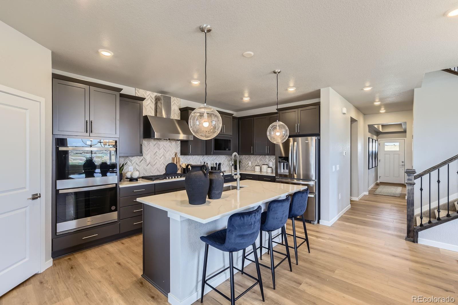 13733 Daffodil Point