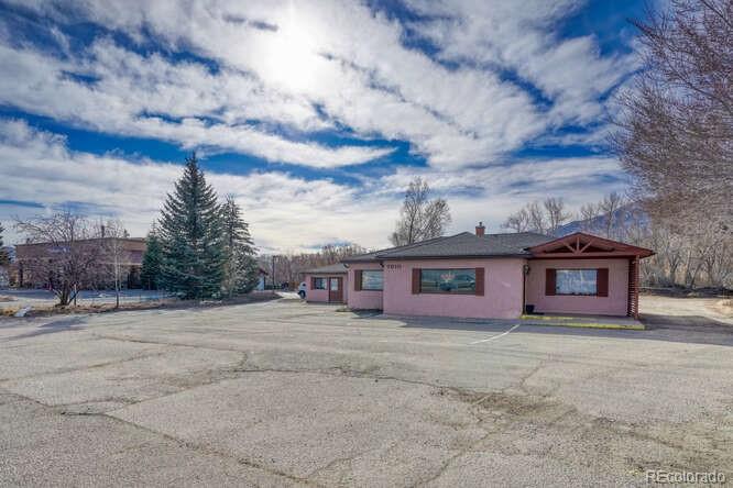 7610 W US Highway 50