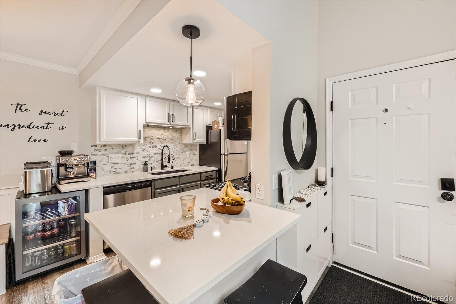 8225 Fairmount Drive 202