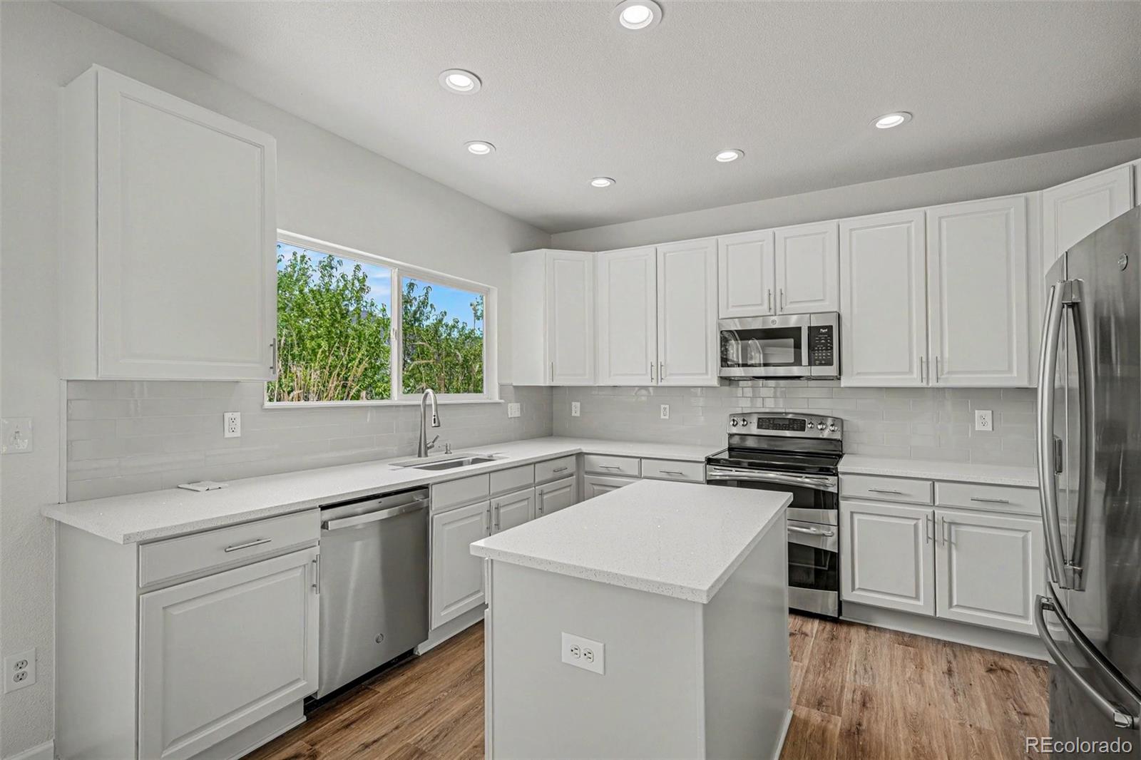 9404 Painted Canyon Circle