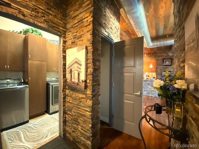10111 Inverness Main Street 223