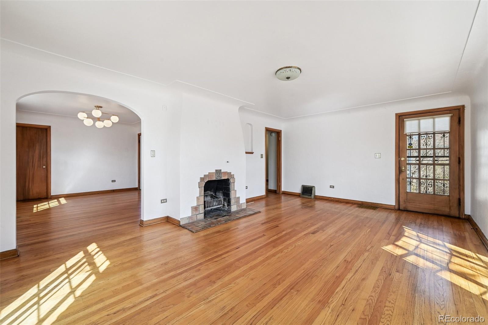 3445 W Louisiana Avenue