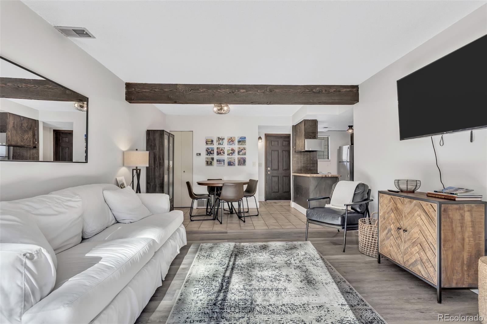 1901 Clear Creek Drive E102