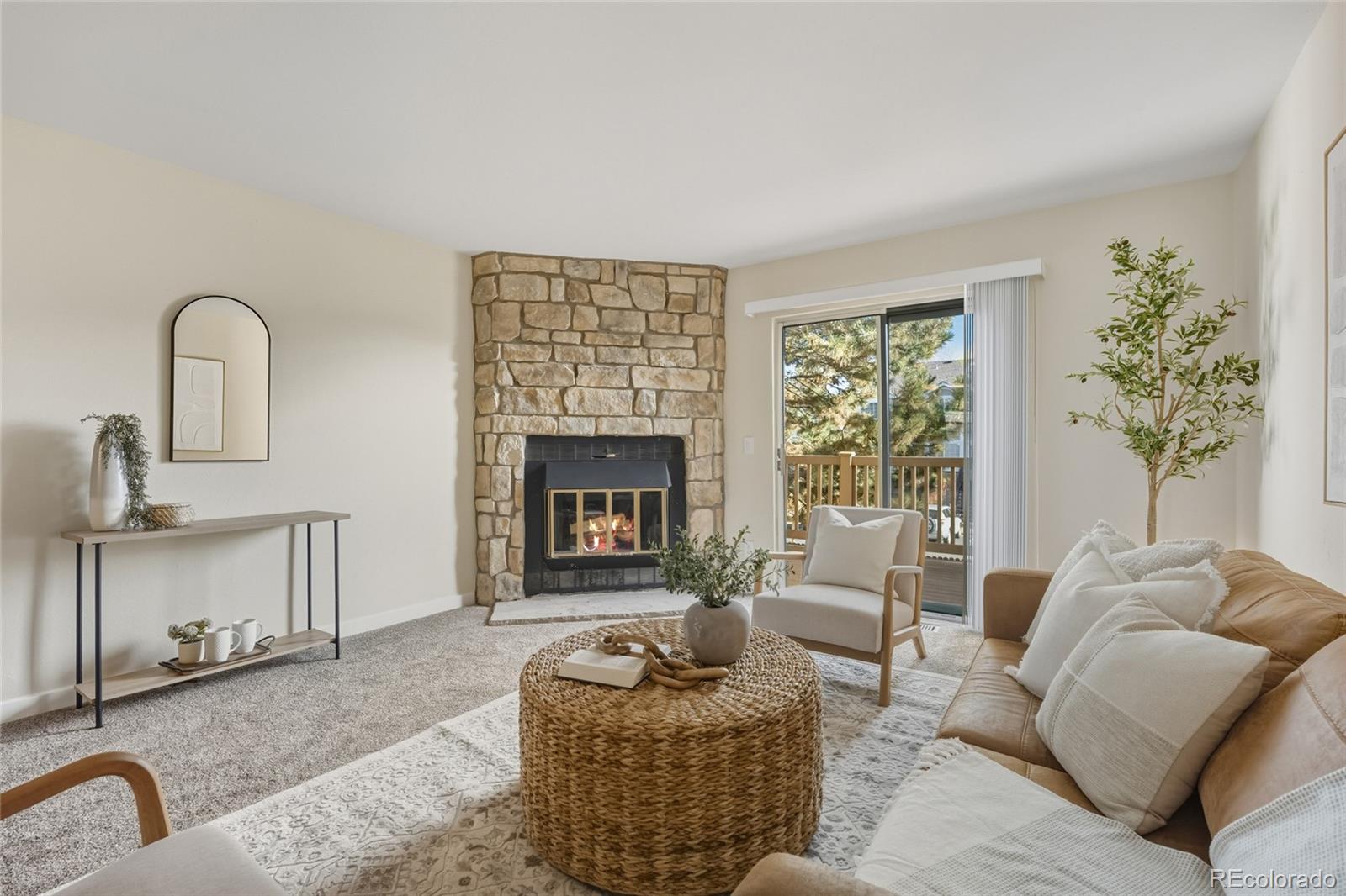 1811 S Quebec Way 82