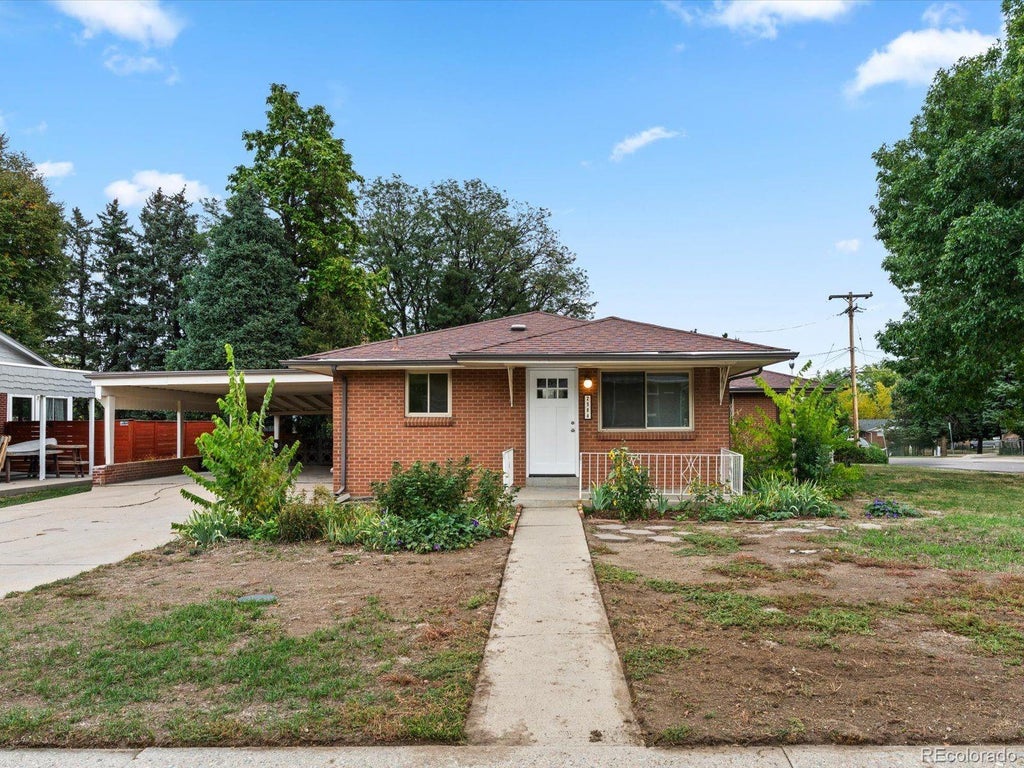 Photo of 2506 Moore Street, Lakewood, CO 80215 (MLS # 7581232)