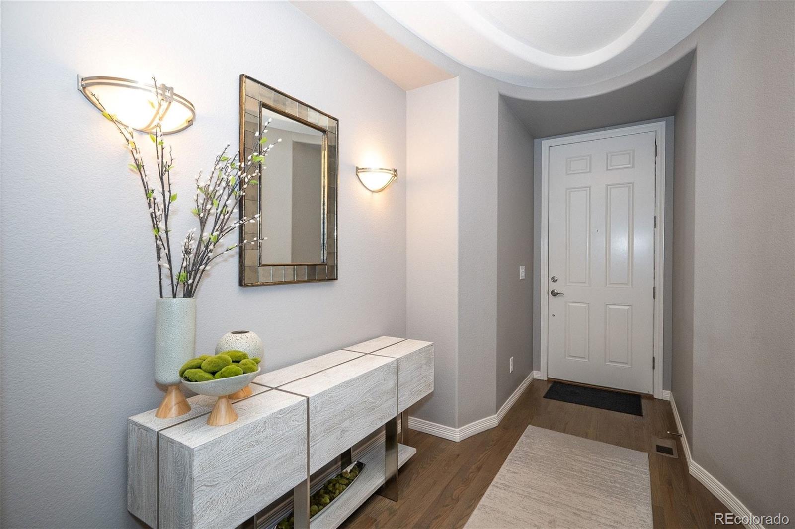 10869 Valleybrook Circle