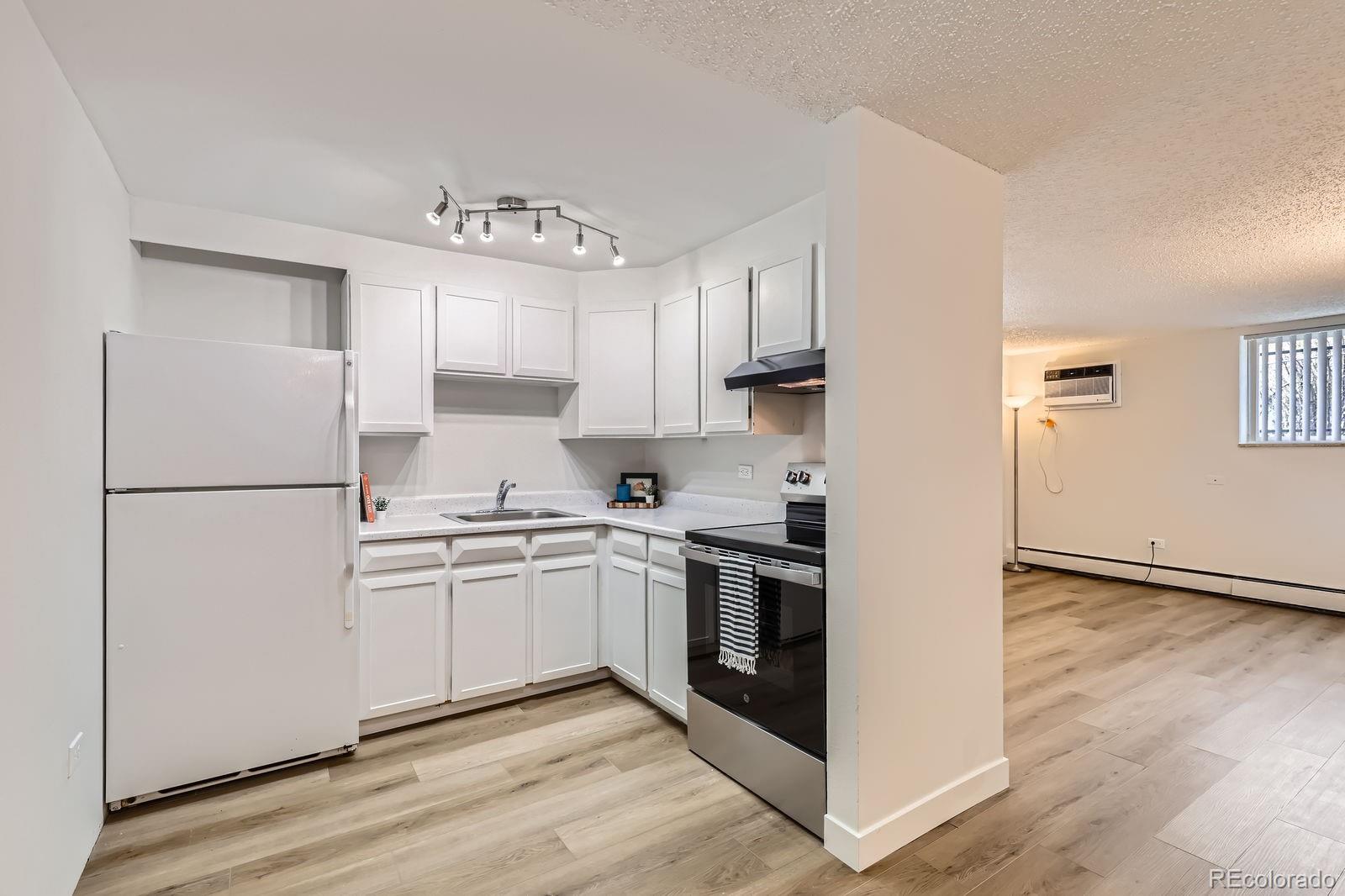 1050 N Lafayette Street 101