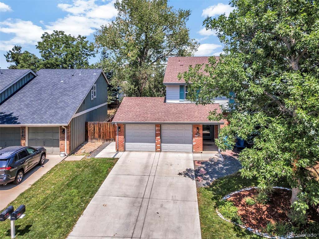 Photo of 7926 S Roslyn Way, Englewood, CO 80112 (MLS # 6215695)