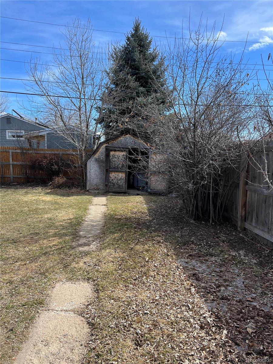 1860 S Dahlia Street