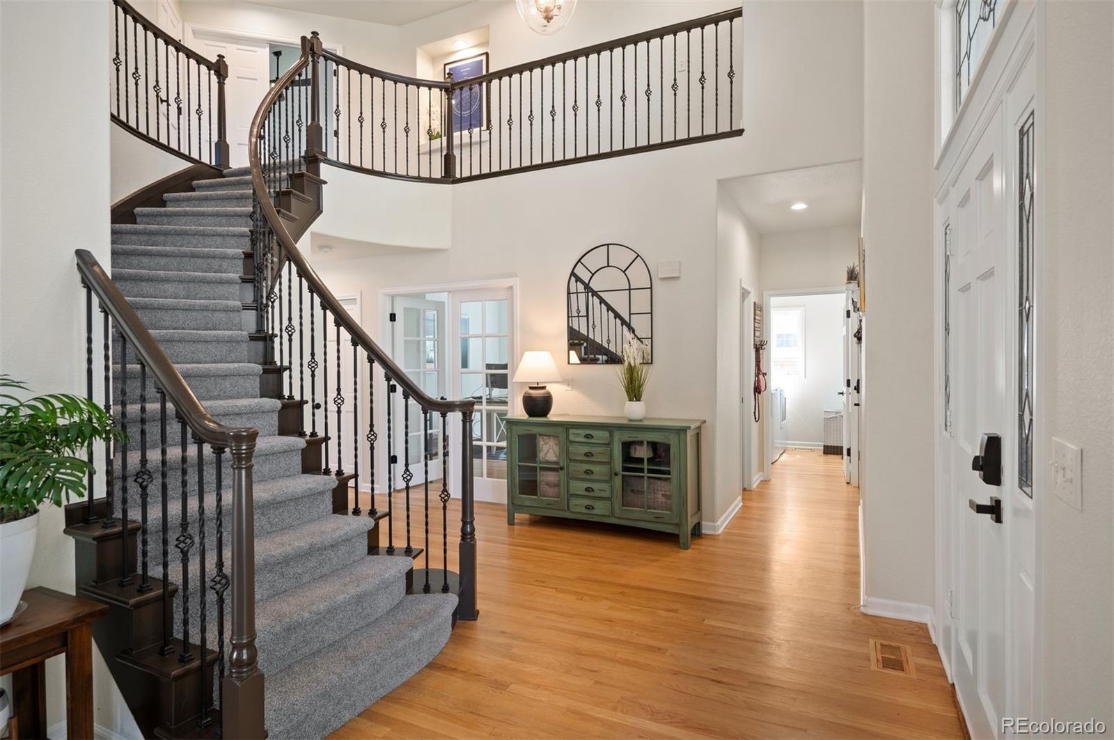 10182 Knoll Circle