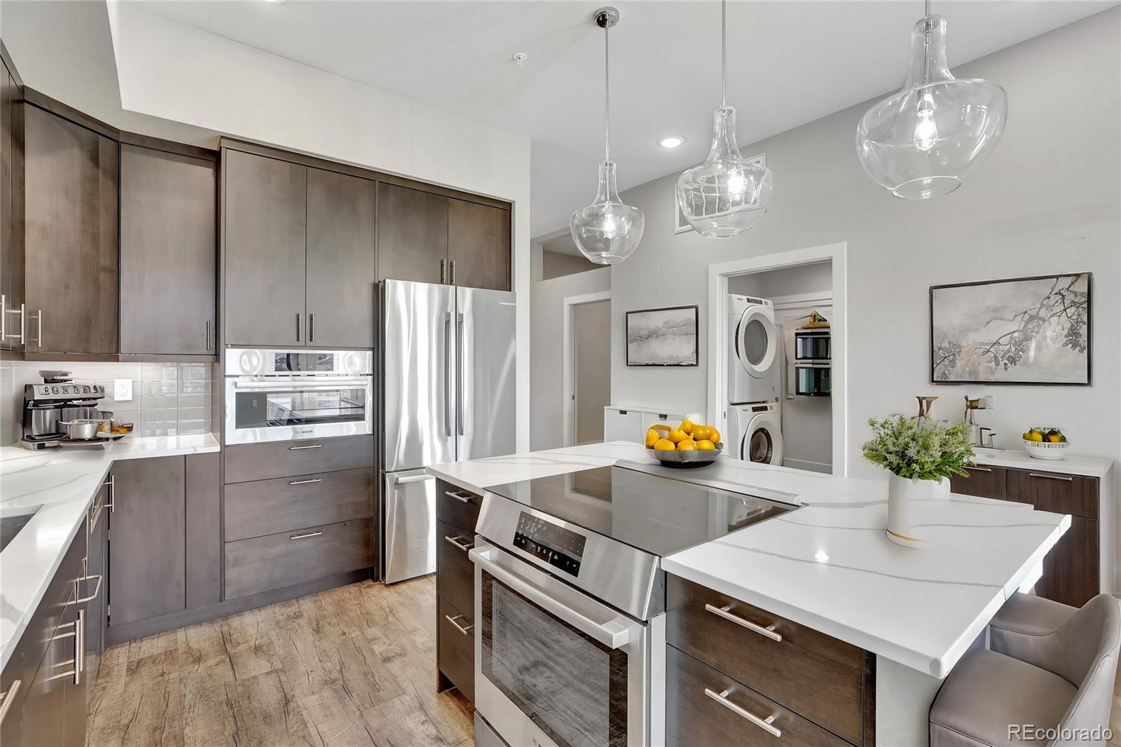 6618 E Lowry Boulevard 210