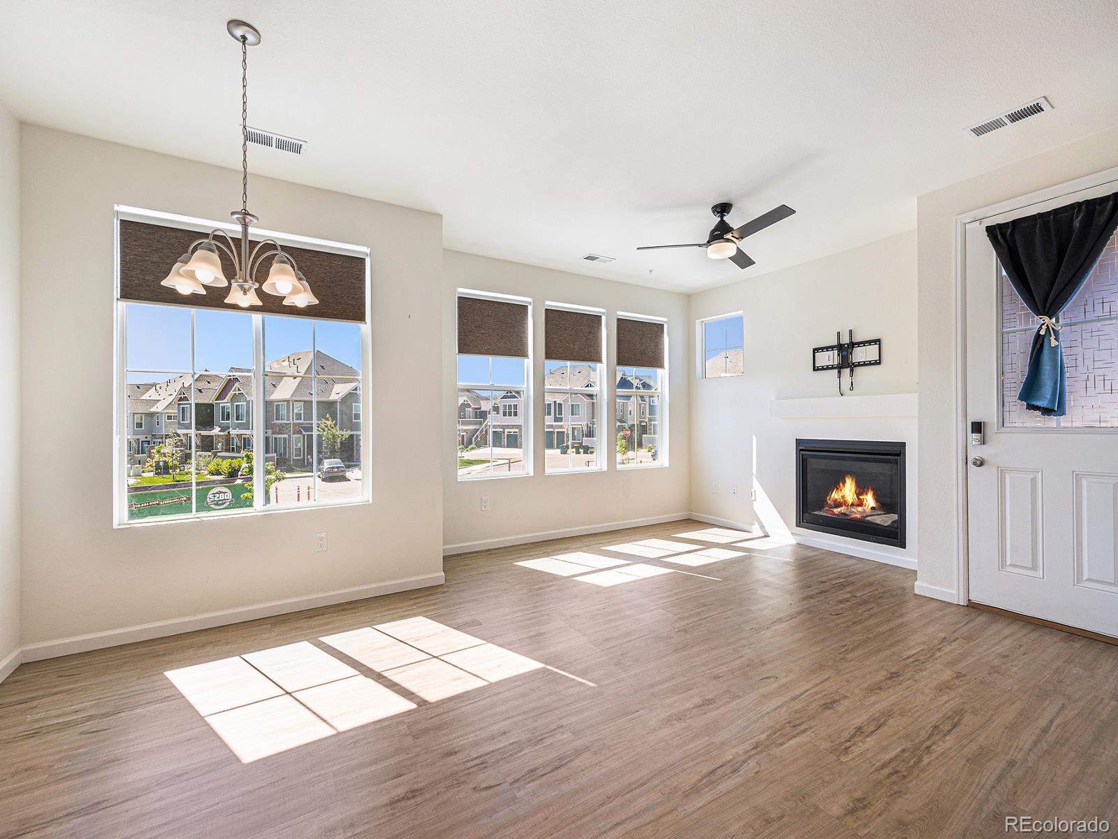 5755 S Buchanan Court E, Aurora, CO, 80016 3 5755 S Buchanan Court E