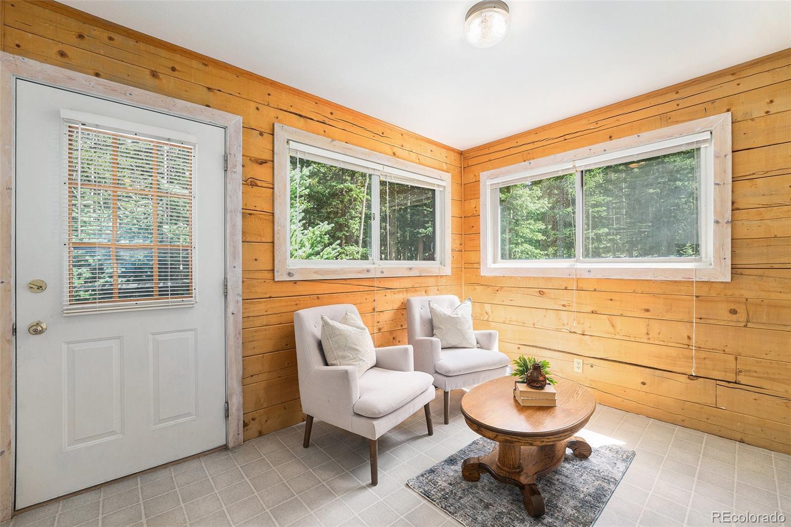 98 Evergreen Lane