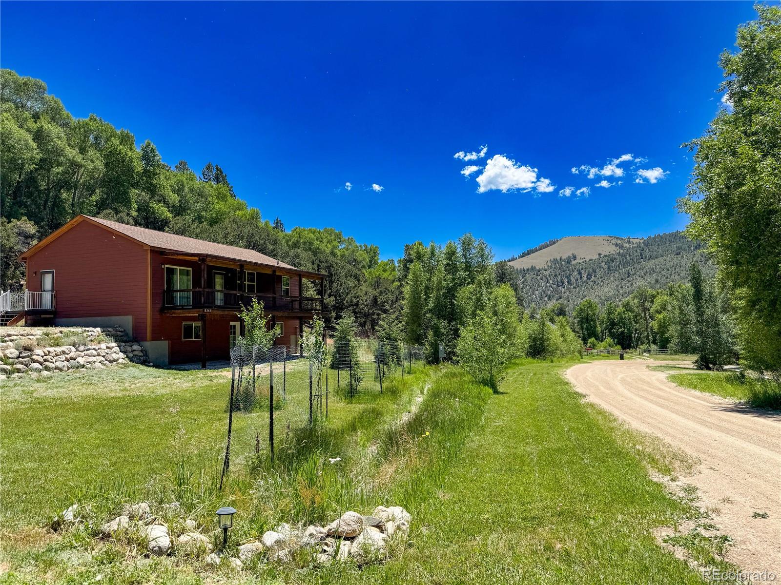 8242 County Road 240e
