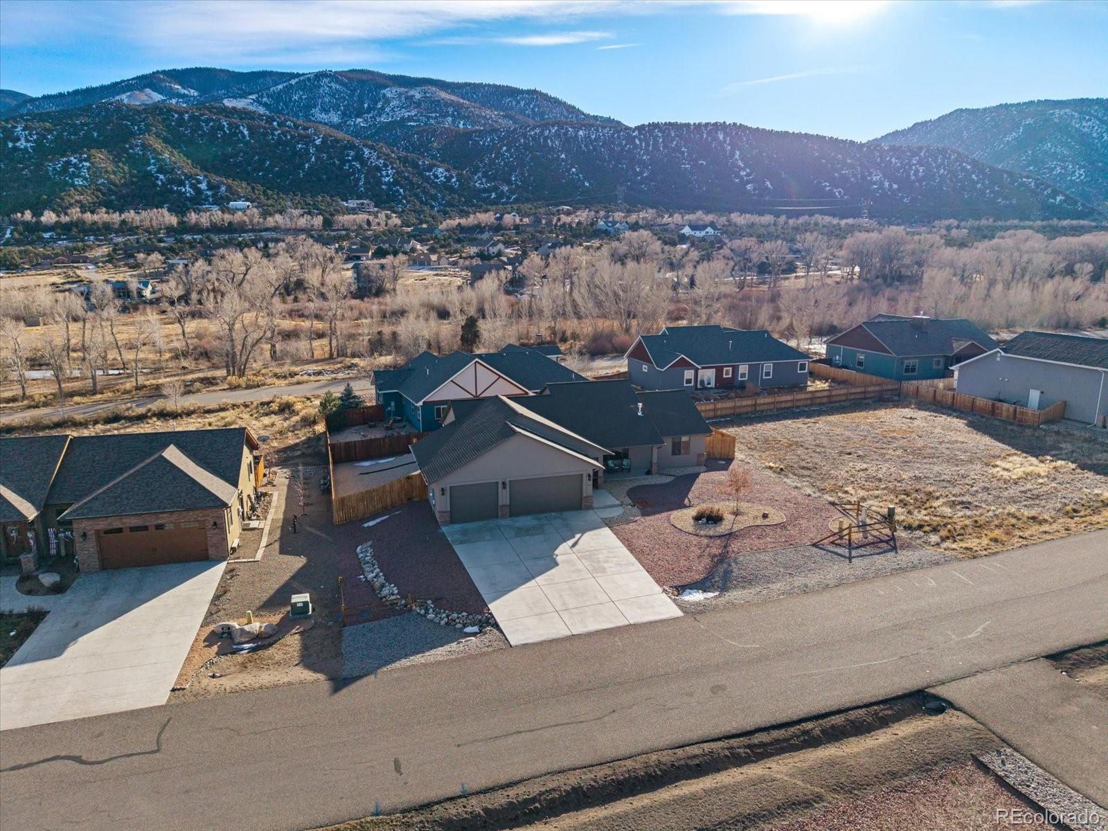 1115 E Sabeta Avenue