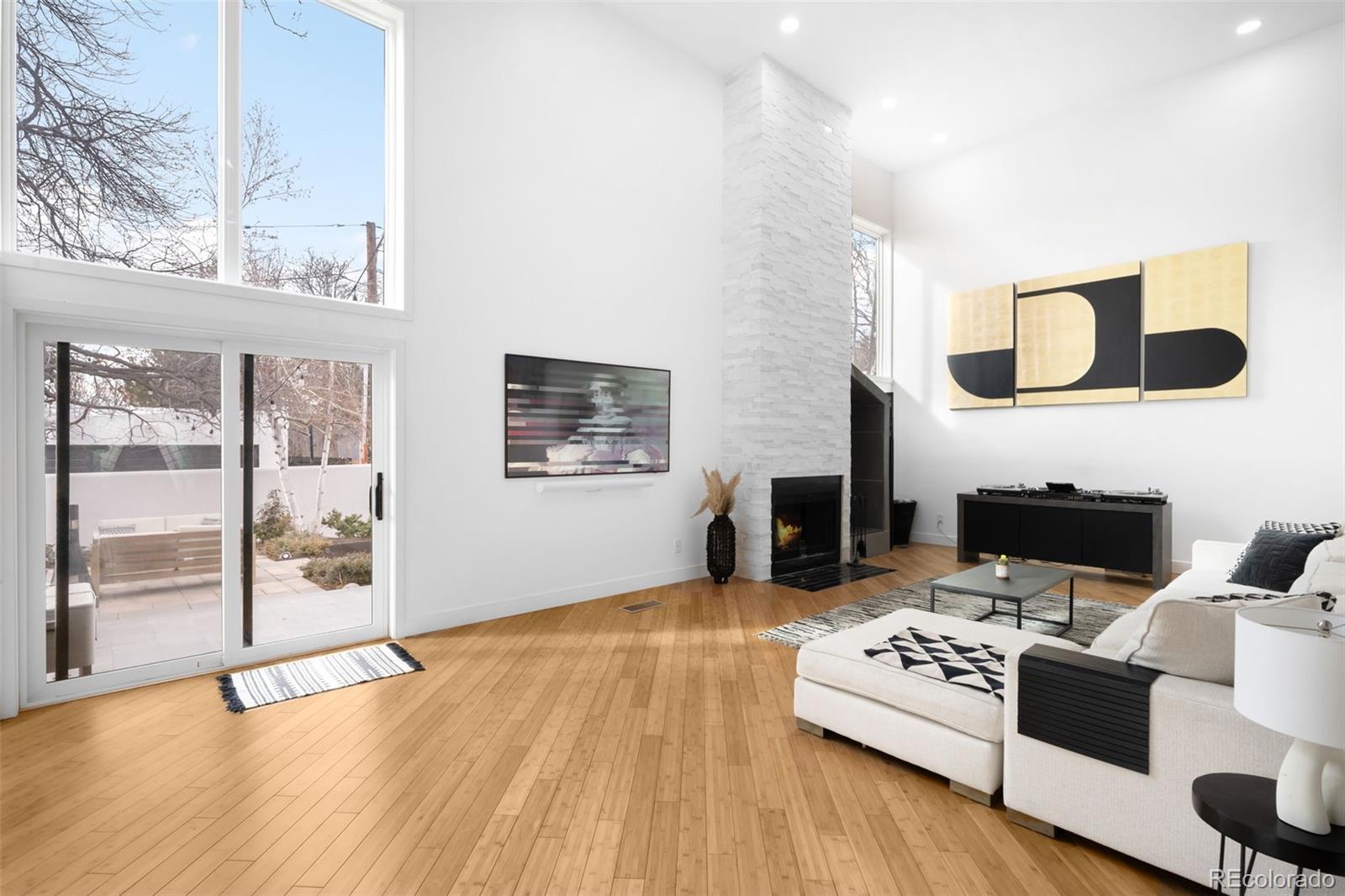 5401 E Dakota Avenue 3