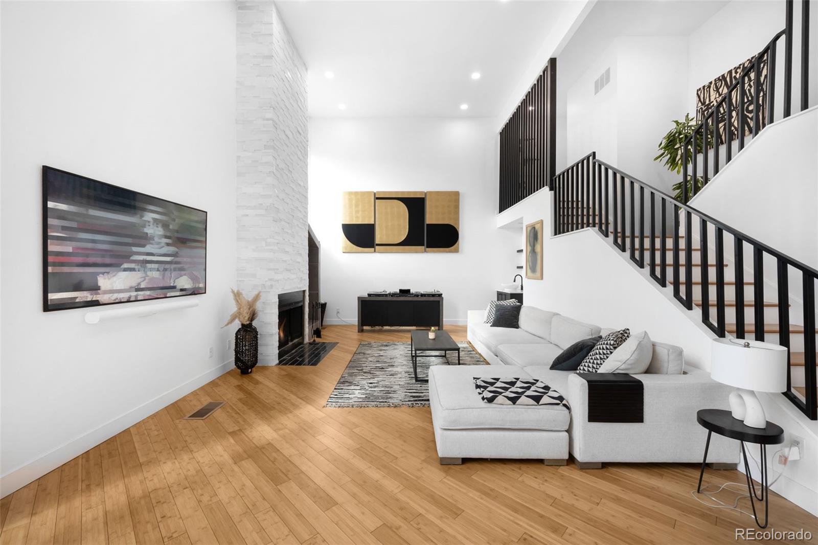 5401 E Dakota Avenue 3