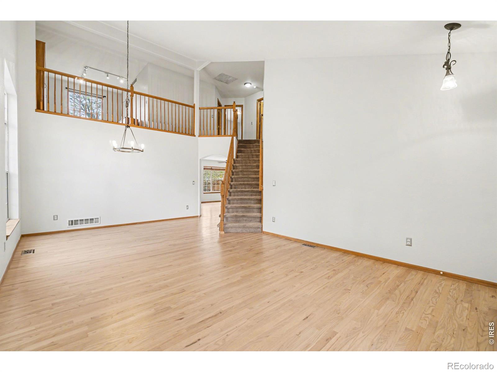 388 W Cherrywood Drive
