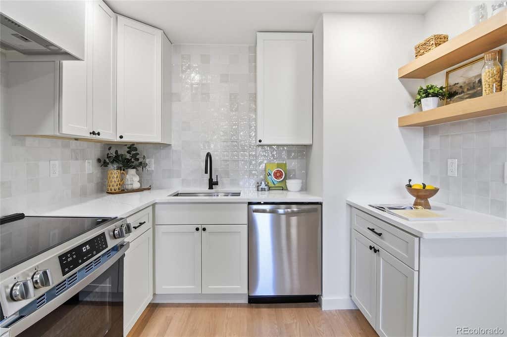 Photo of 3662 Grape Street, Denver, CO 80207 (MLS # 4242758)