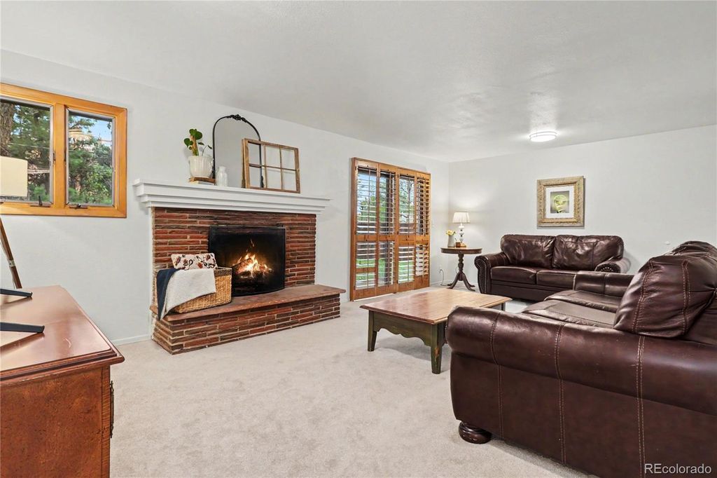 Photo of 190 E Geddes Avenue, Centennial, CO 80122 (MLS # 9440078)
