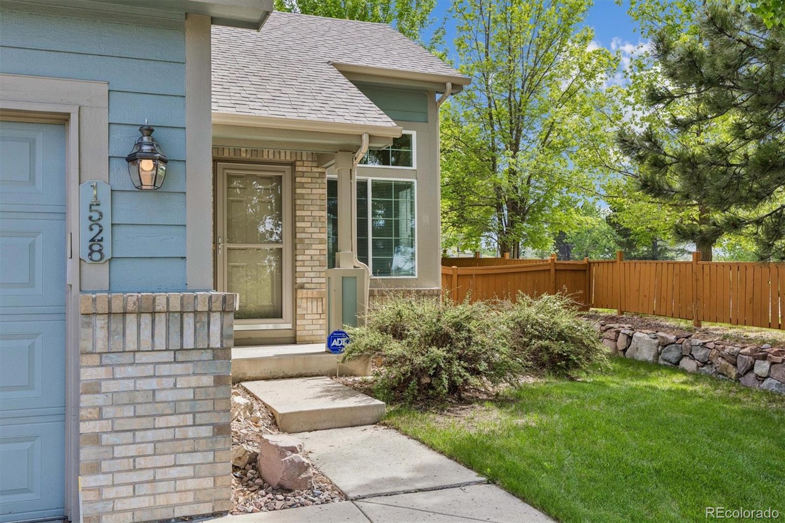 1528 Ebony Drive