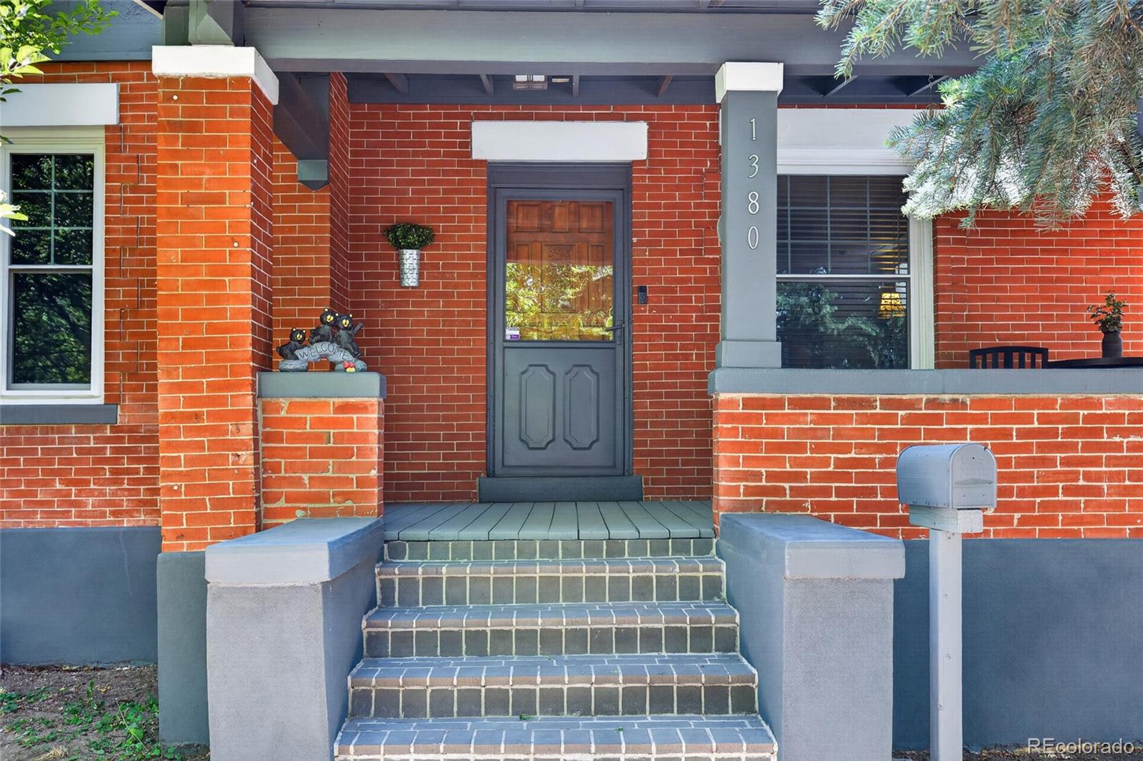 1380 Poplar Street