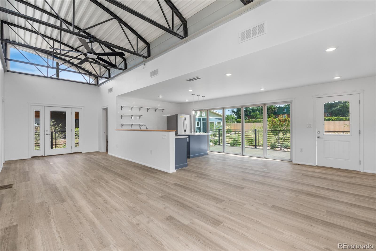 1957 Blackhawk Street