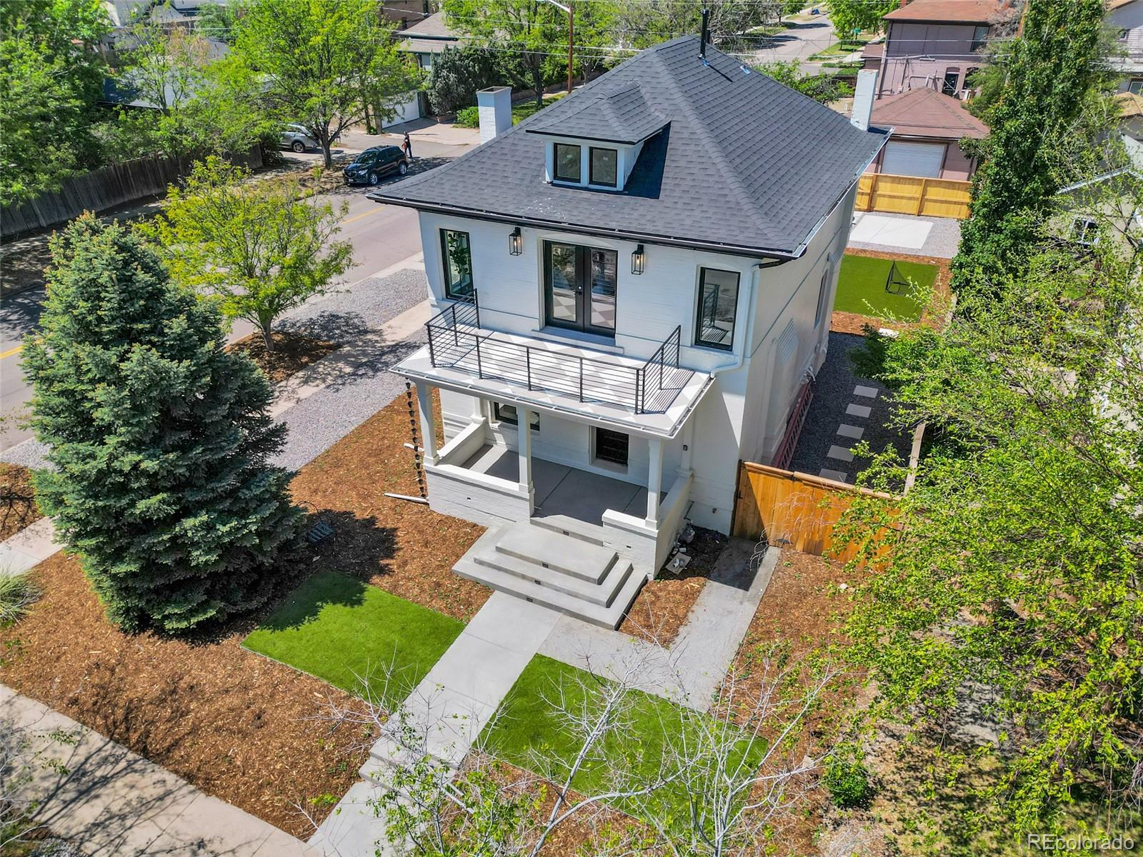 2905 N Vine Street