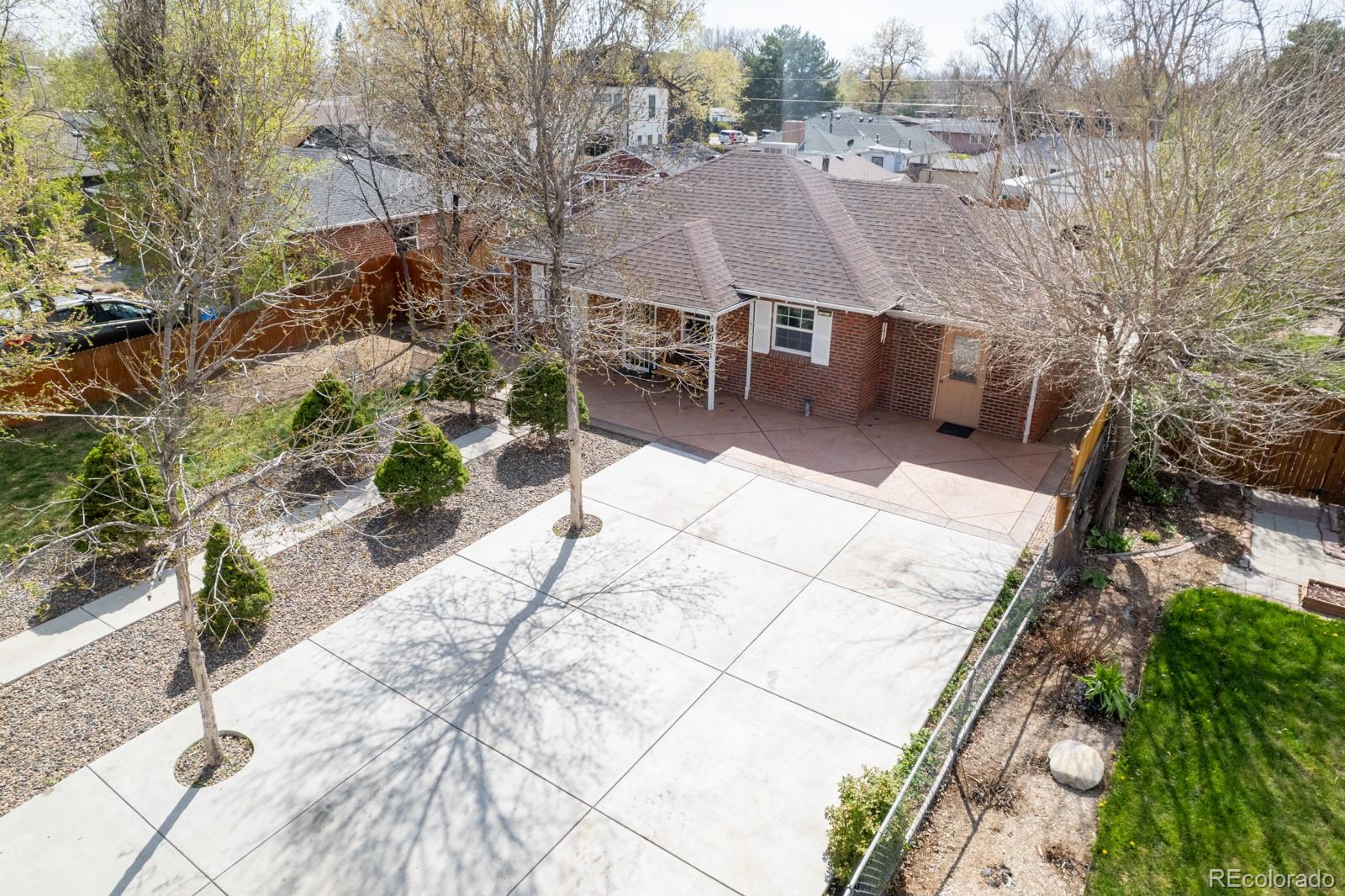 3021 Grape Street