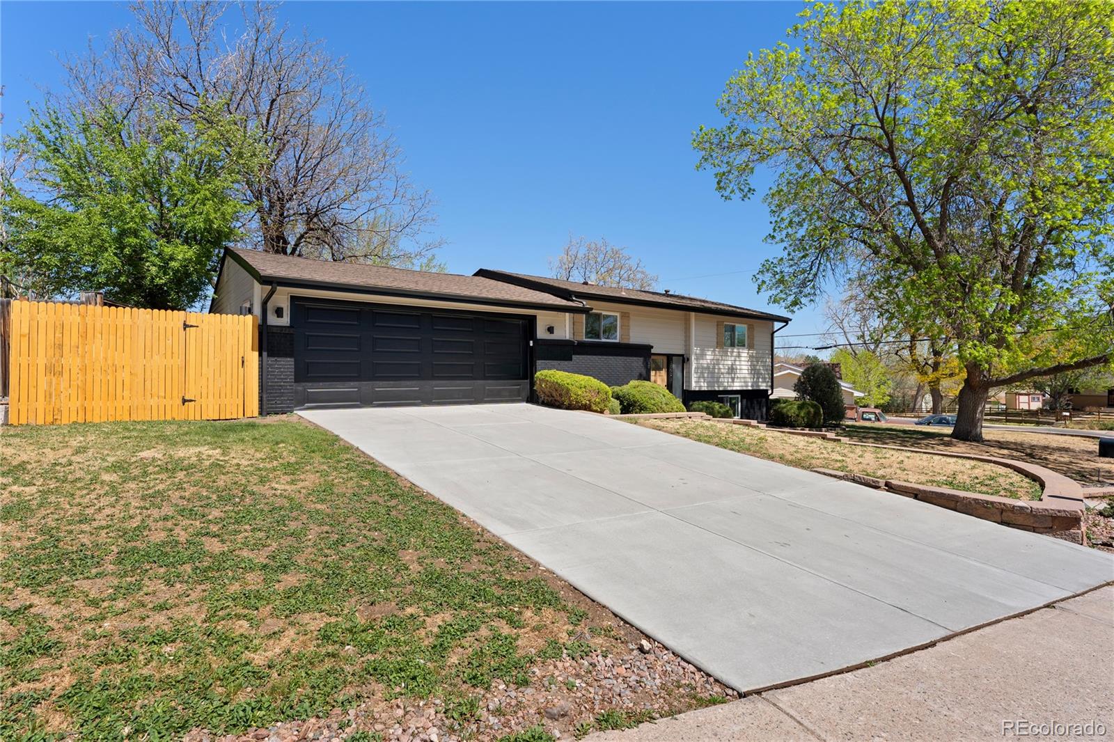 10921 W Exposition Drive