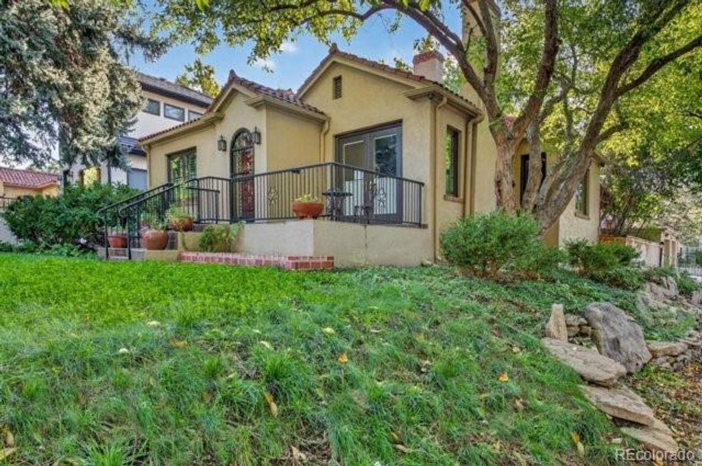 Photo of 1793 Ivanhoe Street, Denver, CO 80220 (MLS # 8511201)