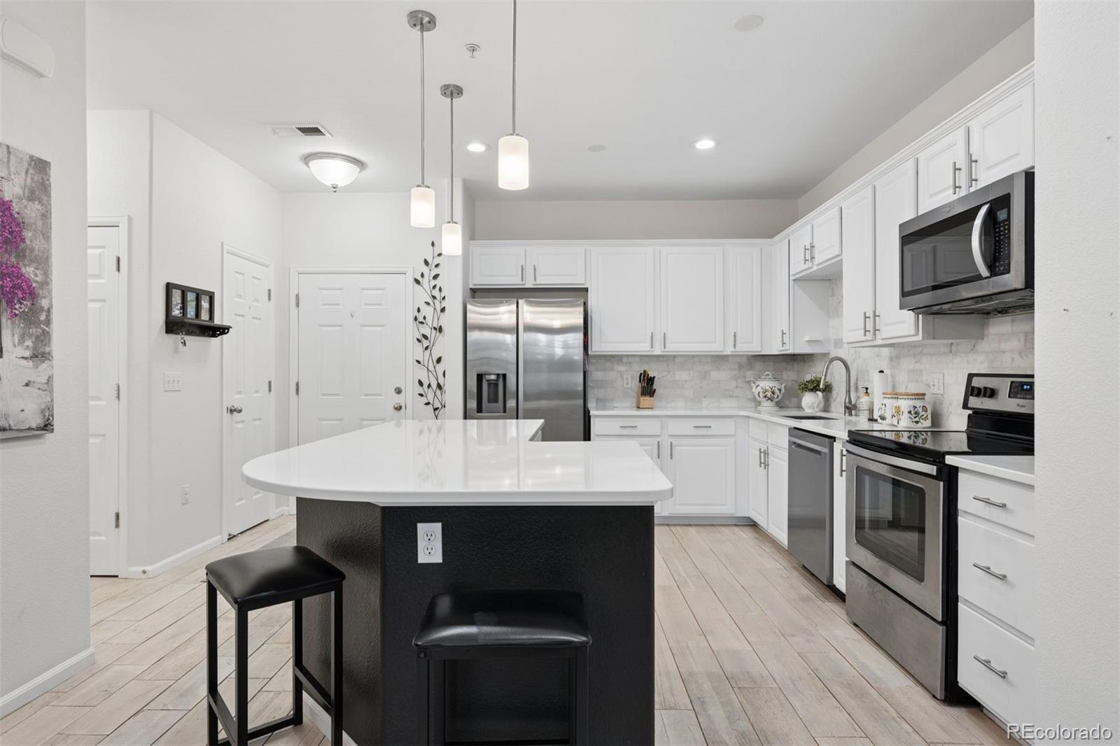 9633 E 5th Avenue 10202