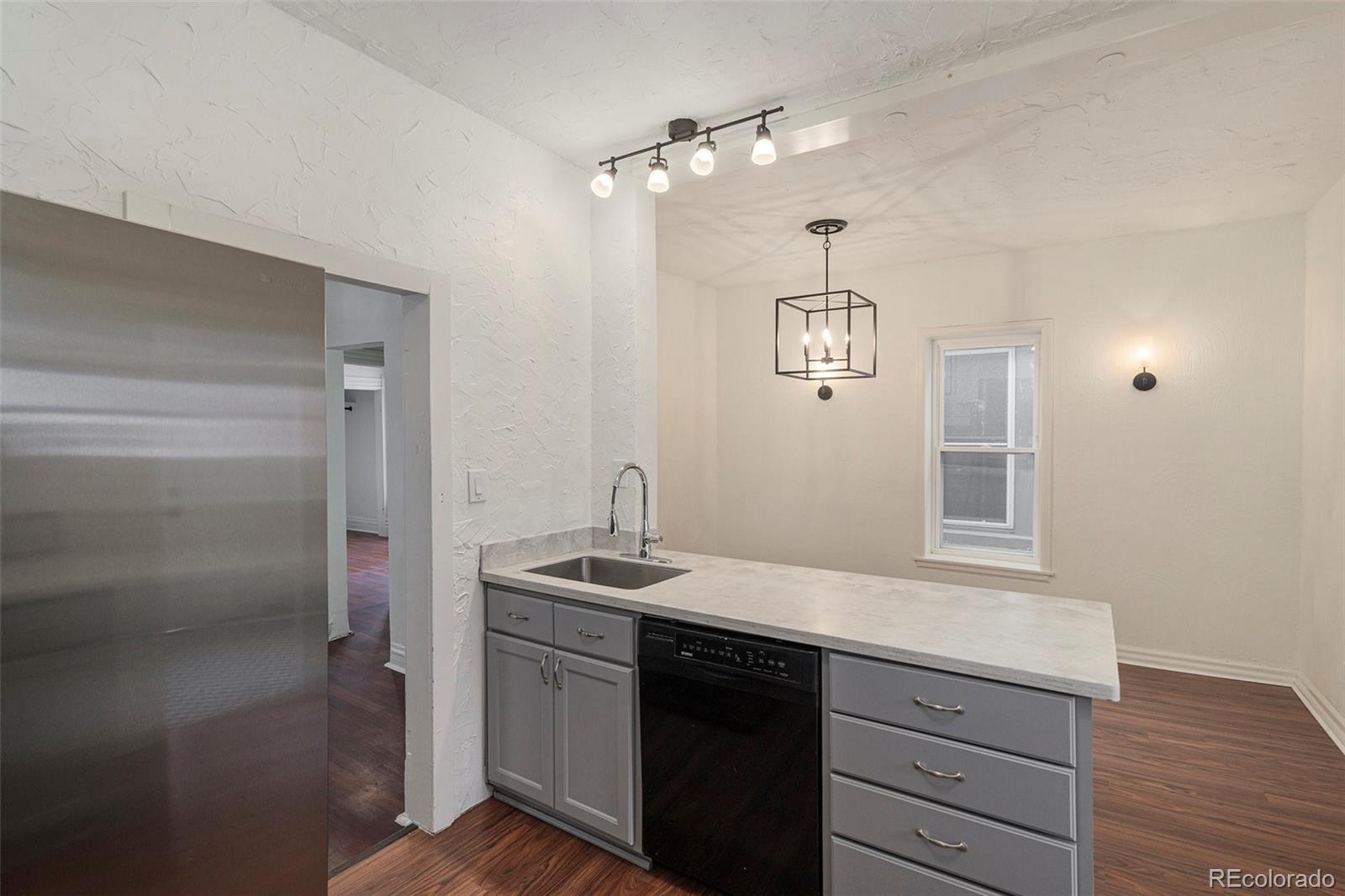 1209 S Pennsylvania Street