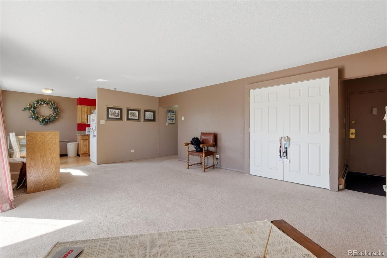 2130 S Vaughn Way 202E