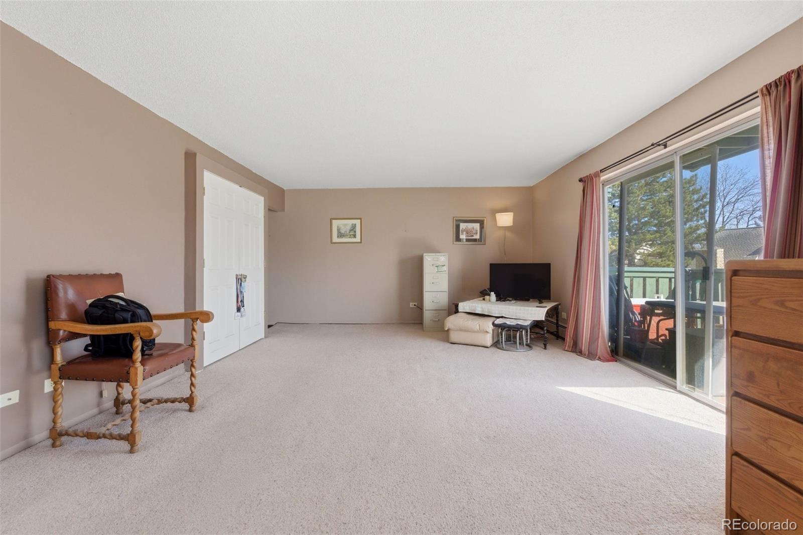 2130 S Vaughn Way 202E