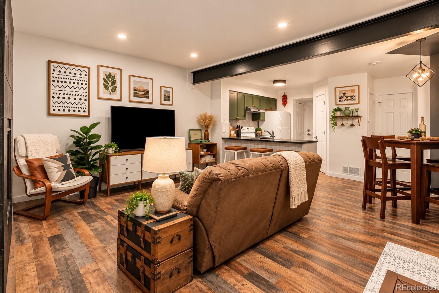 910 S Dahlia Street Unit A, Denver, CO 80246 — MLS #5442016 — photo 4 of 35