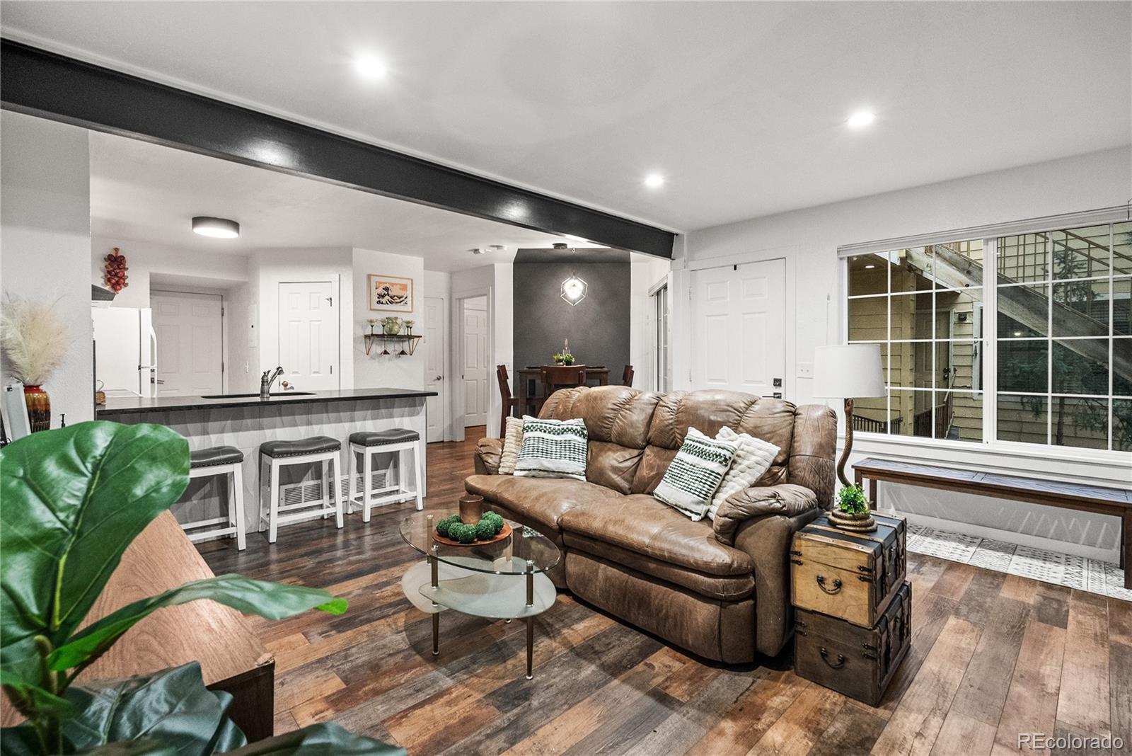 910 S Dahlia Street Unit A, Denver, CO 80246 — MLS #5442016 — Main listing photo